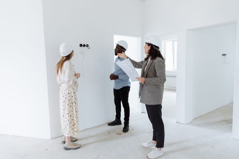 a homeowner and the contractors